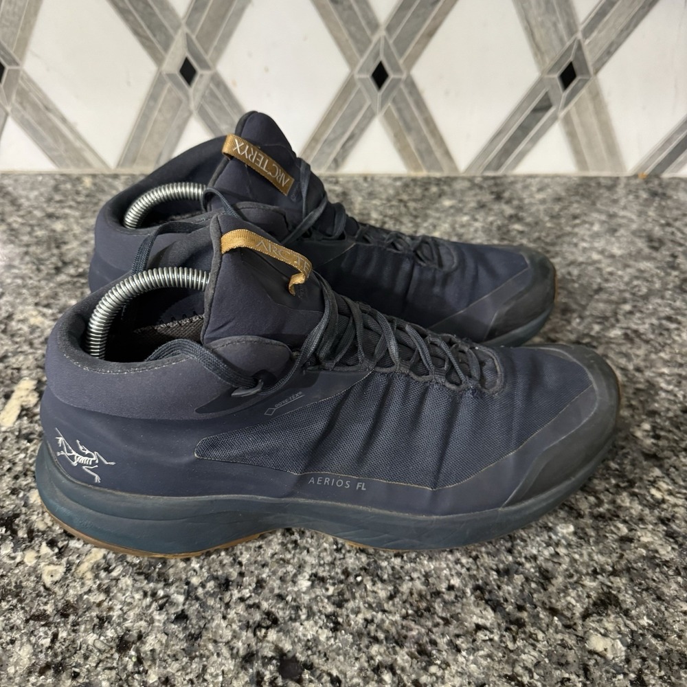 Arcteryx Aerios FL Mid GTX Hiking Shoes Mens Size 9 Blue Outdoor Trail Lace Up